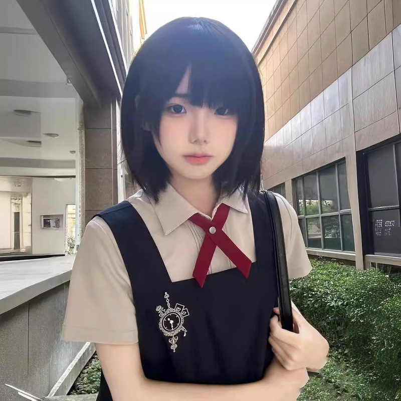 Xingcheng Wig Black Brown Short Hair Women's Internet Red Hairstyle Sweet Wave Head Air Bangs Daily Natural Full Head Cover
