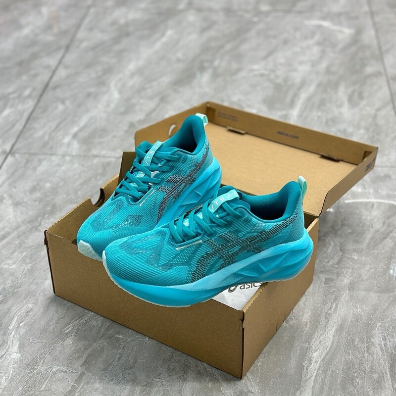 Novablast5 Comfortable, Versatile, Wear-Resistant, Fashionable, Breathable, Low-Top Training Running Shoes with Internal Height Increase for Men and Women Novablast5 Comfortable, Versatile, Wear-Resistant, Fashionable, Breathable, Low-Top Training Running Shoes with Internal Height Increase for Men and Women