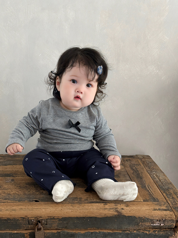 女の子の春と秋のボトリングシャツスーツ韓国風ベビーリボンインナー長袖Tシャツパンツお出かけ服|undefined