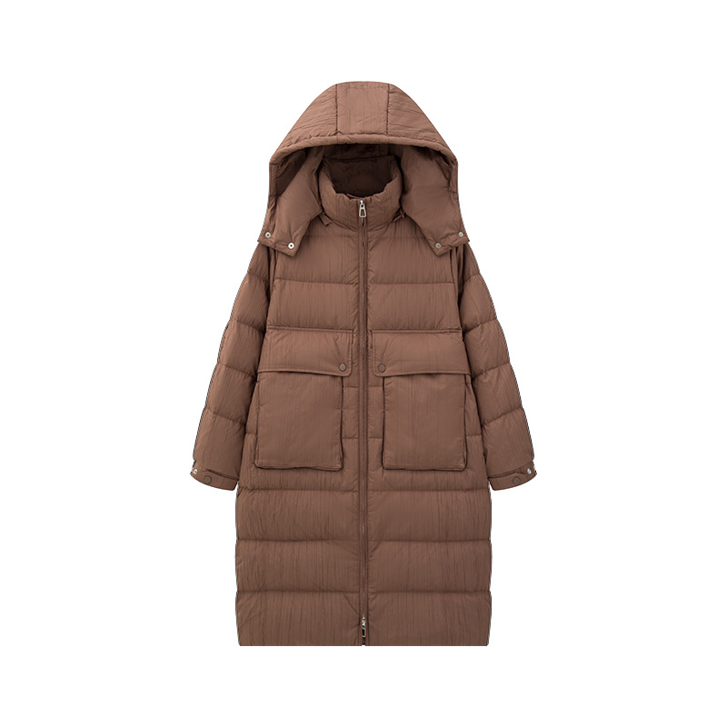 Chaqueta larga de plumón de ganso sobre la rodilla 90 chaqueta suelta con capucha de terciopelo temperamento tejido de textura de viaje arrugado ropa de mujer 24 invierno