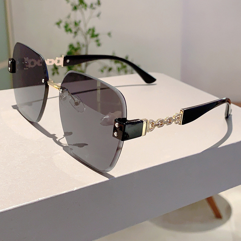 55g Weight Frameless Glasses Structure Sunglasses Classification PC, UV400 Protection Lens Material Square Glasses Style Outdoor, Travel Occasion Geometric Pattern All Seasons Season Unisex Gender Simple Style, Streetwear Style Simple Style Streetwear Geometric PC UV400 Protection Square Frameless Women's Sunglasses 7