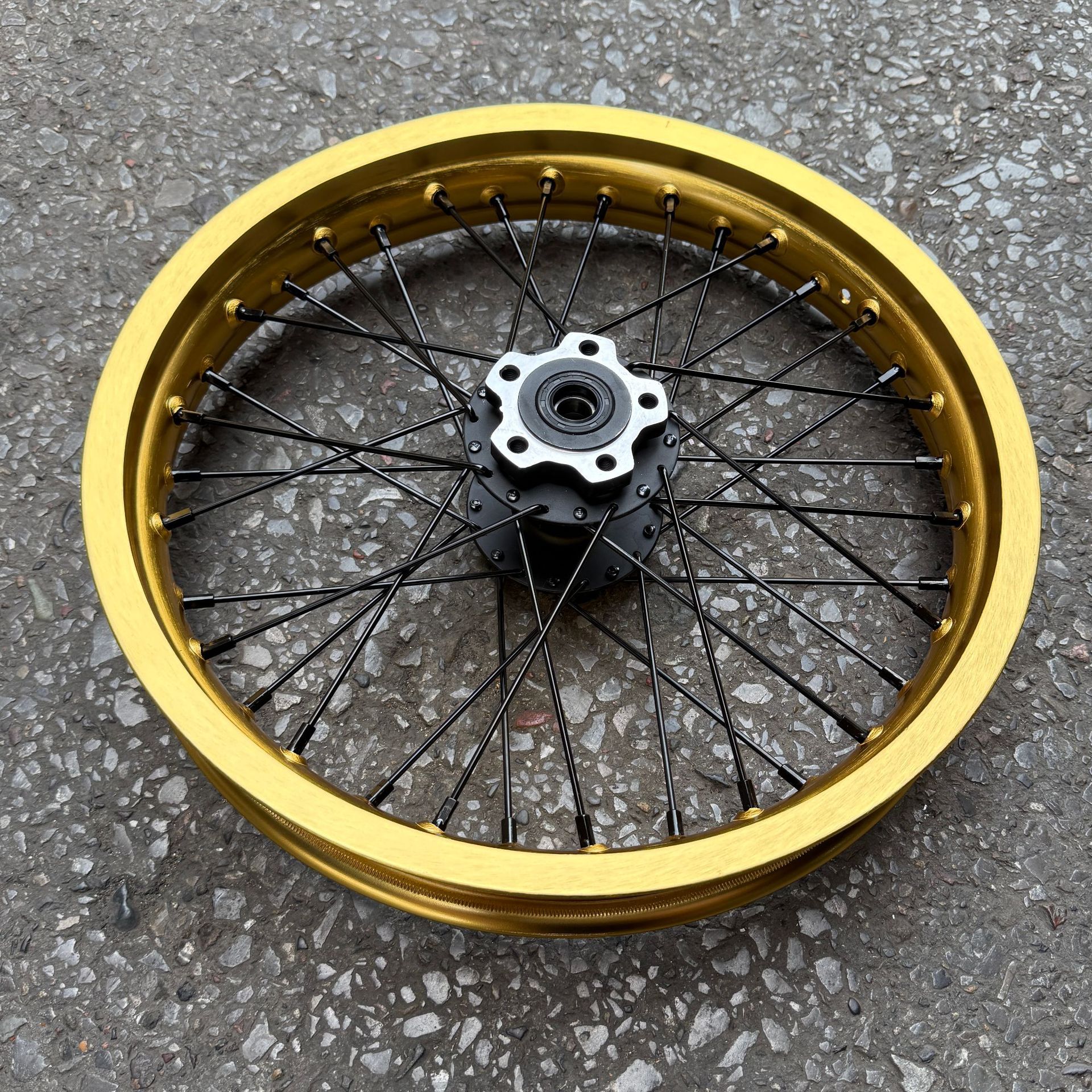 Suitable for the modified QiuLong Light Bee X with 2.15-16 aluminum alloy rims, 79bike small wheel rear hub assembly