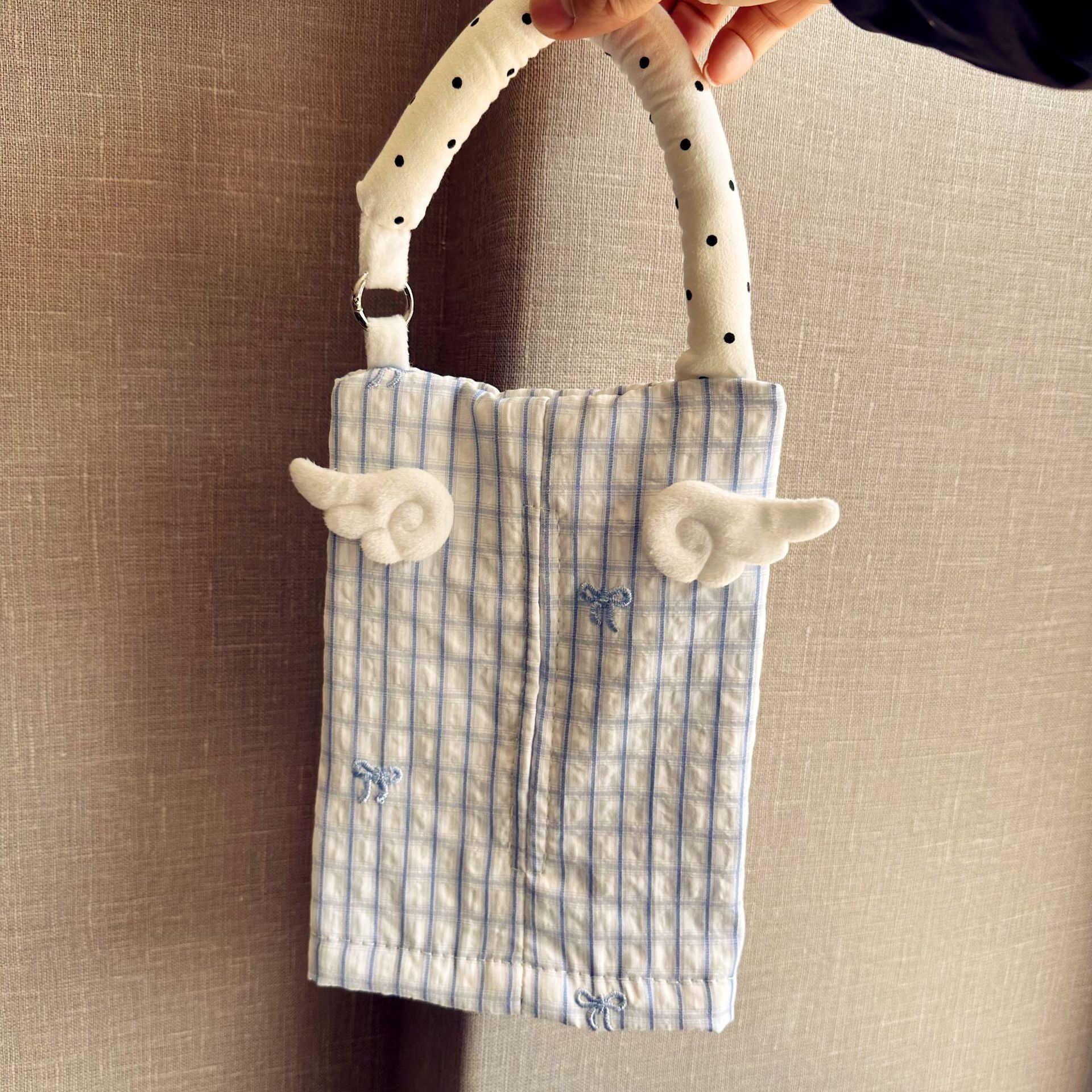 Cute Angel Wings Hanging Tissue Box Car Tissue Box Napkin Holder Car Decoration Tissue Box