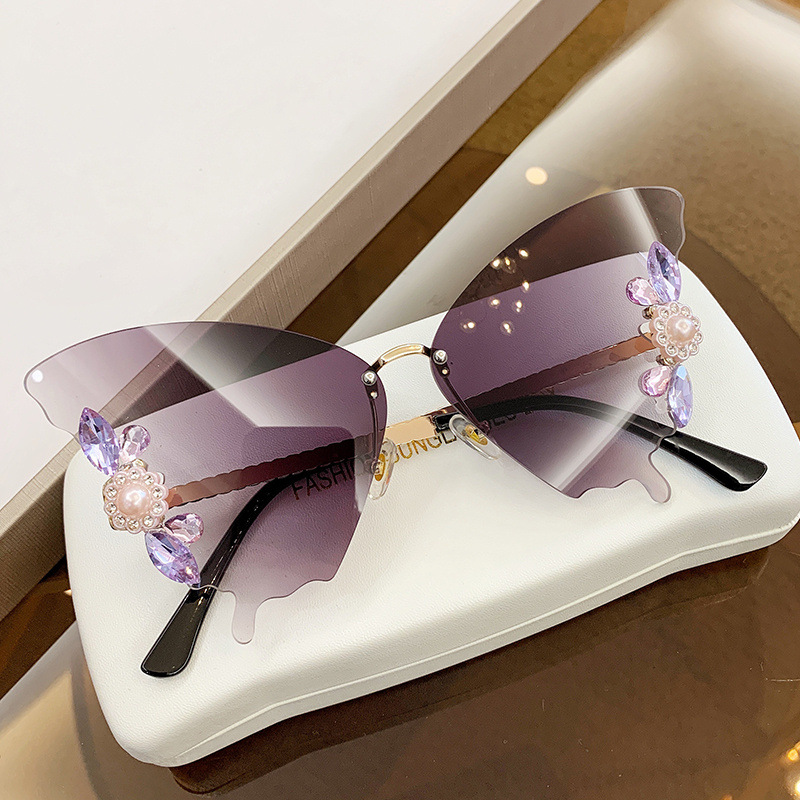 Gafas de sol para mujer de fiesta con forma de mariposa y diamantes incrustados, marco grande, moda y tendencia para street style, nuevo modelo europeo/americano transfronterizo.
