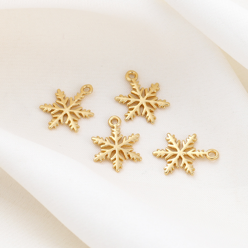 3g Weight Pendant Jewelry Making Type 12.3*16.5MM Jewelry Making Size DIY Jewelry Accessories Classification 10 Pieces, 1 Piece Quantity Copper Material Snowflake Pattern Plating Design Casual, Elegant, Simple Style Style 10 Pieces 1 Piece 12.3*16.5MM Copper Snowflake Pendant 3