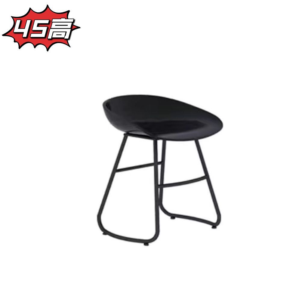 핫한 스타일에 블랙을 추천해요