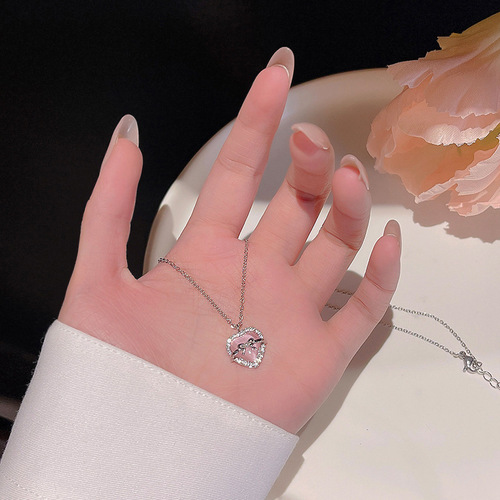 Love Necklace Women's Light Luxury Niche Micro-Inlaid Zircon Necklace Clavicle Chain Versatile Temperament Necklace Wholesale