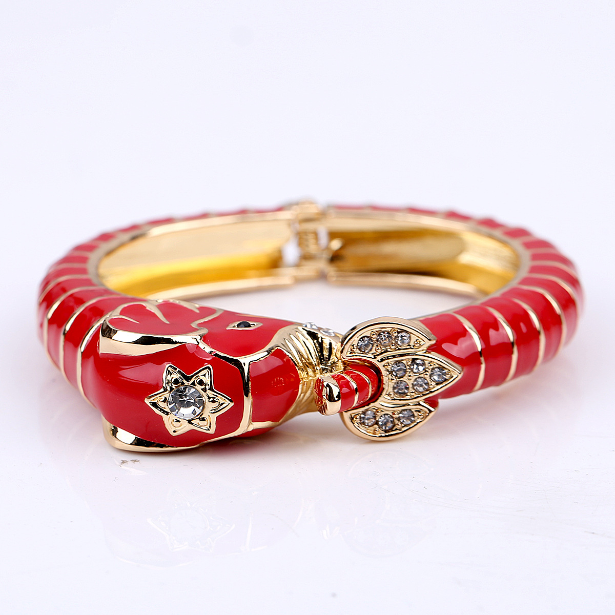 Elegant Streetwear Animal Alloy Enamel Inlay Artificial Diamond Women's Bangle display picture 36