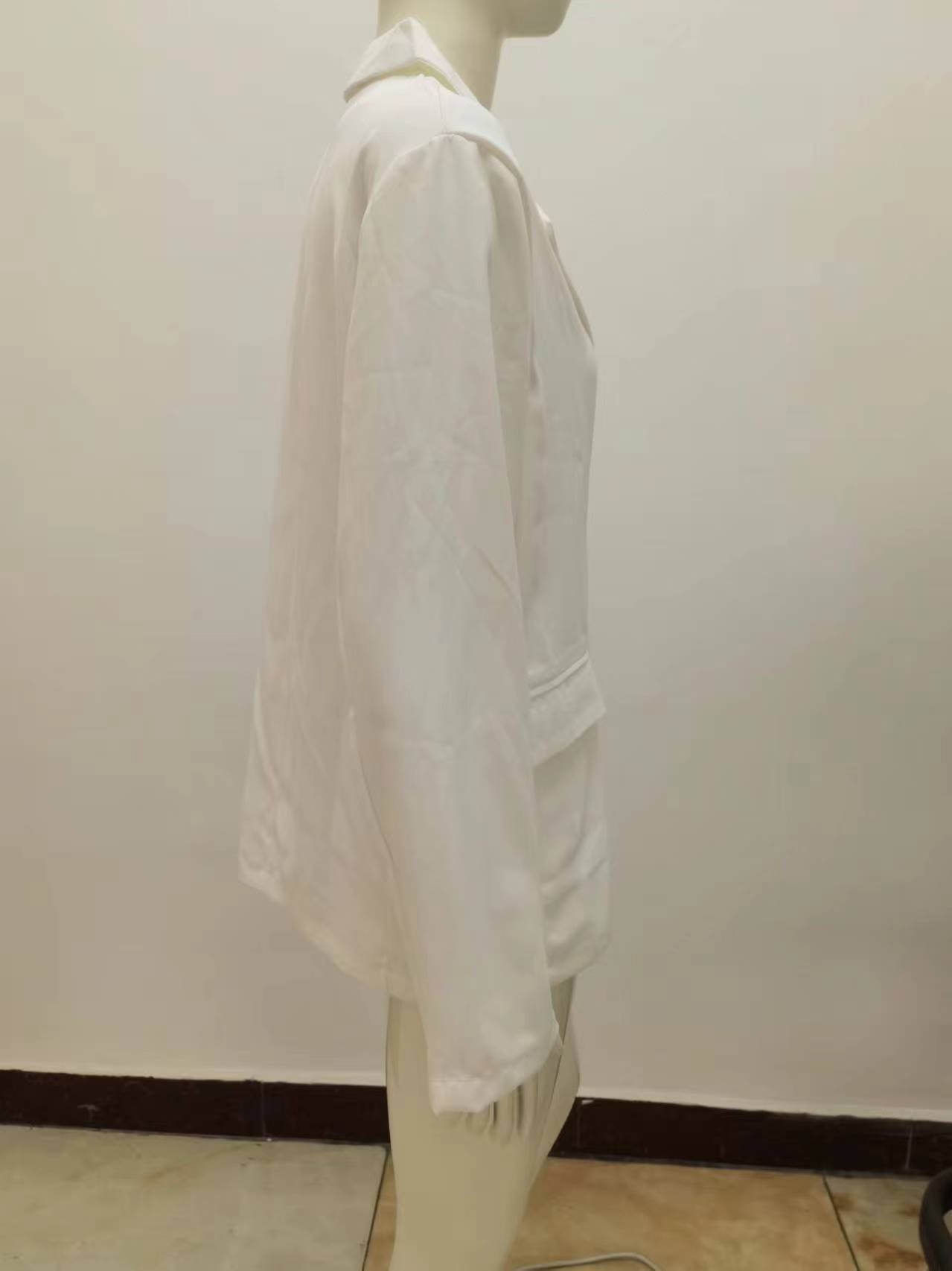420g Weight Blazer Outerwear Type Long Sleeve Sleeve Length Single Breasted Placket Type Polyester Fabric Type Blazer Tops Type 1 Piece Quantity Business, Cocktail Party Occasion Turndown Neckline Slim Fit Type Solid Color Pattern Spring, Autumn Season Women's Gender Pocket Design Elegant, Formal Style Women's Blazer Long Sleeve Blazers Pocket Elegant Formal Solid Color 1