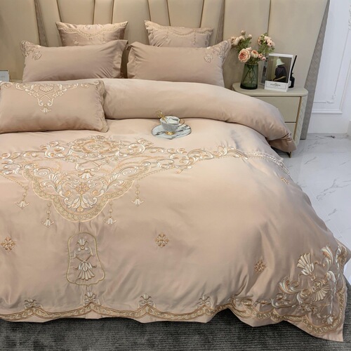 European high-end luxury embroidered wedding four-piece set of pure cotton sheets, washed silk quilt cover, wedding bedding