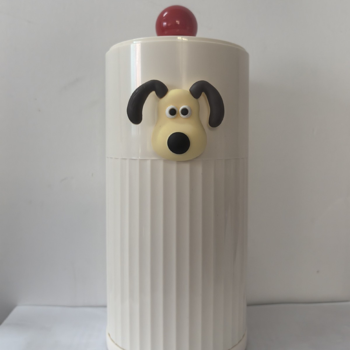 Lifting makeup brush holder white + dog sticker