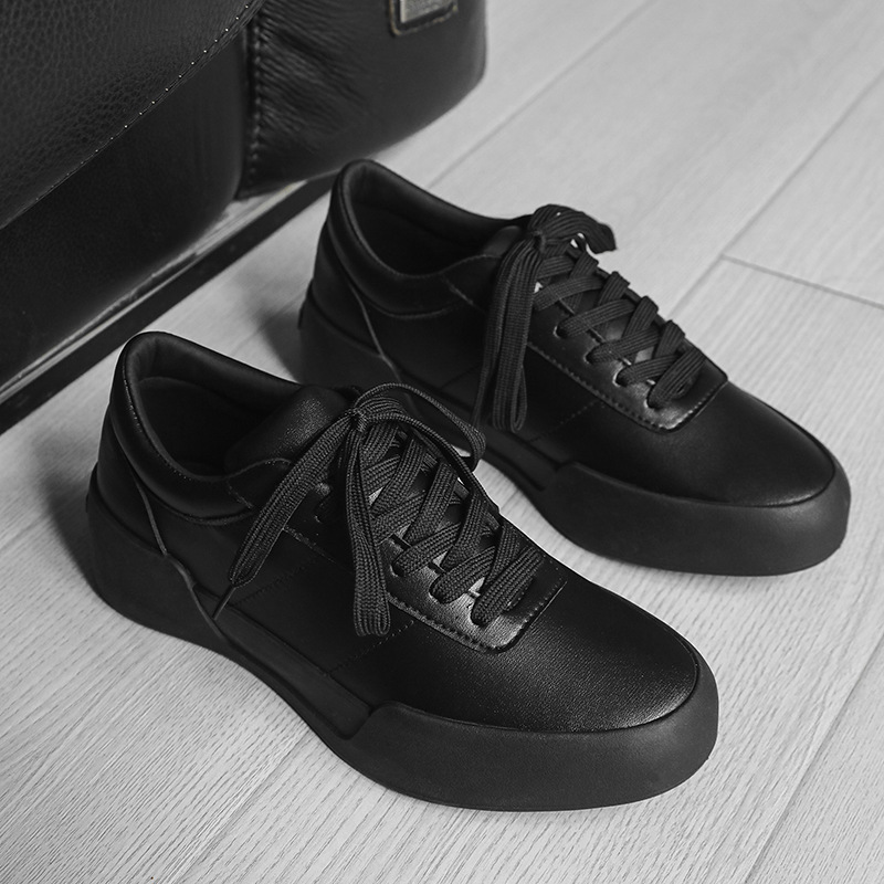 Celebridad del mismo estilo de zapatos individuales para hombres, moda de moda, zapatos bajos casuales, cordones de cuero para hombres, suela gruesa, aumento de zapatos al aire libre