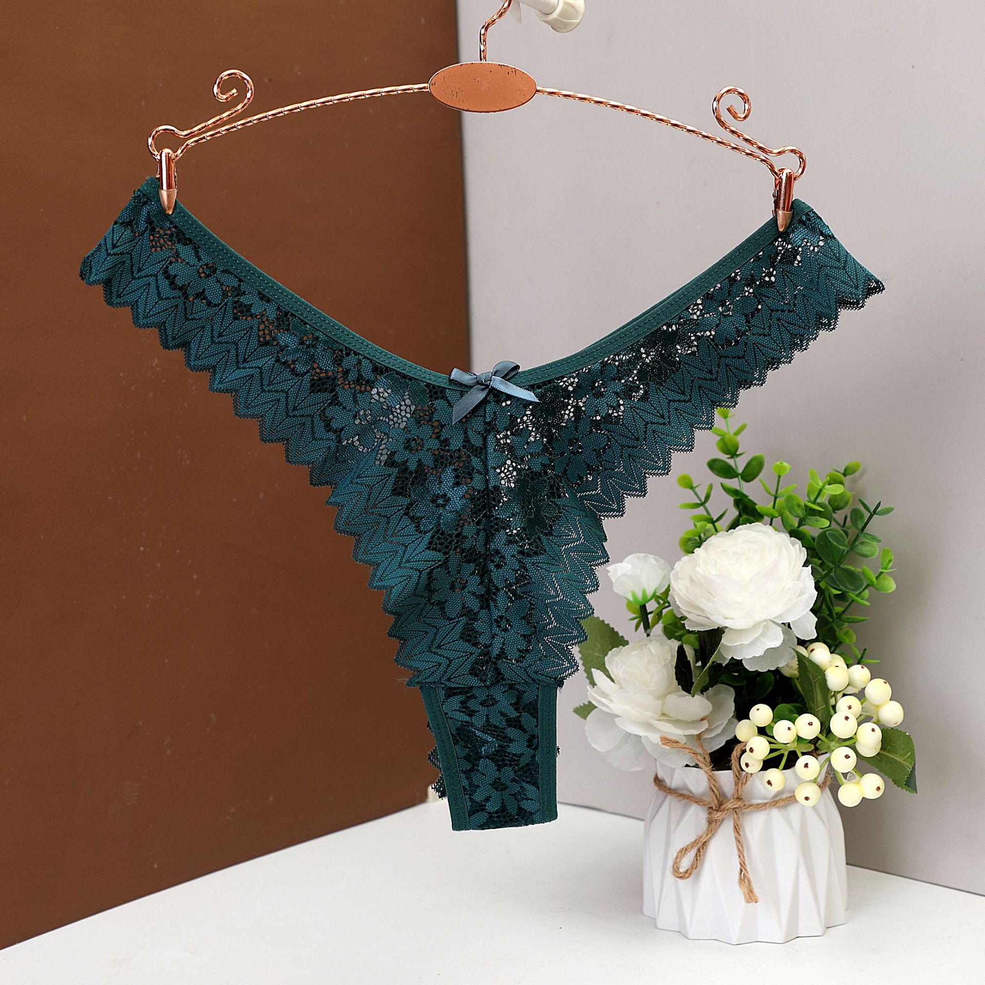 Solid Color Flower Low Waist Thong Panties display picture 21