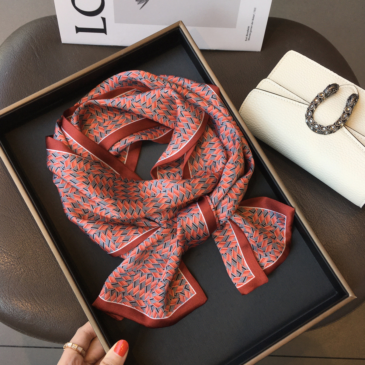 Hangzhou bufandas de seda verde azul estilo nacional morera seda flotante mujer primavera y otoño con bufandas de seda de doble capa 150 * 15cm bufandas