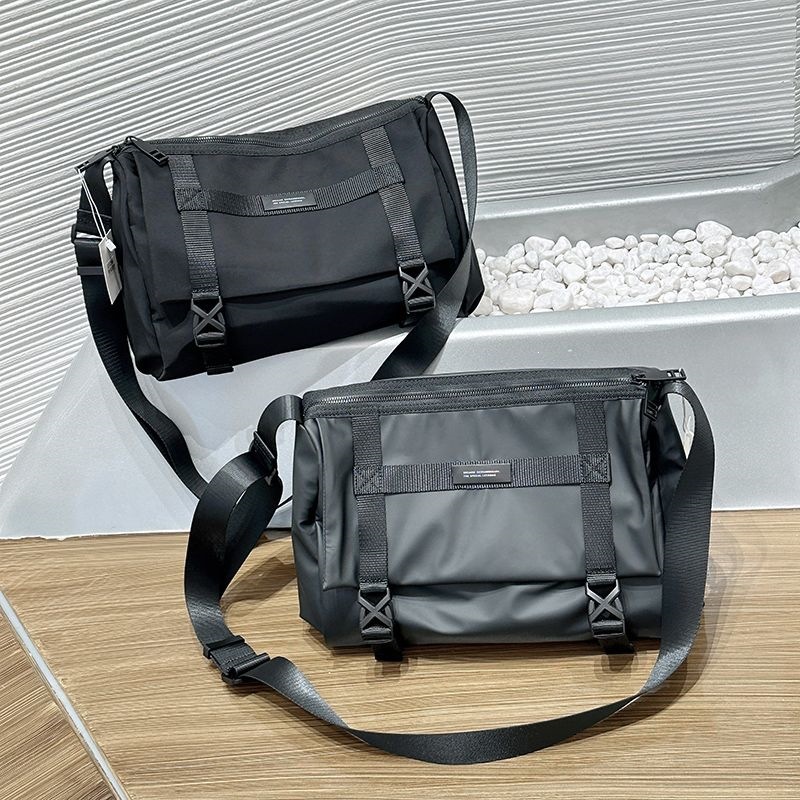 Large Capacity Shoulder Bag