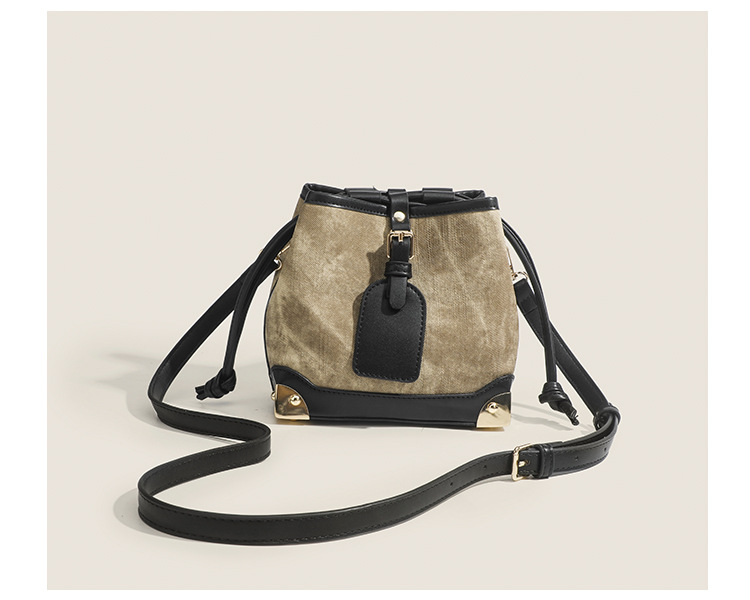 Recommended by internet celebrities for autumn and winter high-capacity commuting shoulder bags, contrasting colors, INS_voghion.com