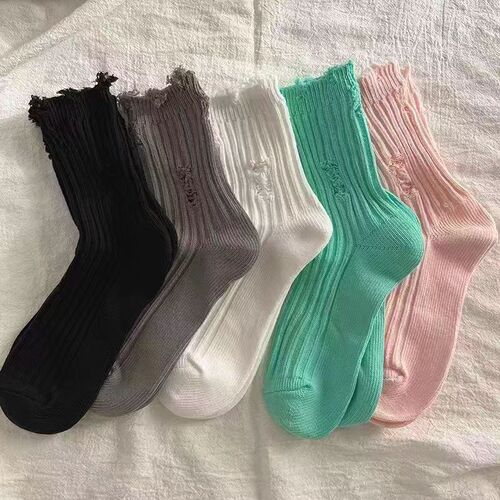 Internet celebrity wears white Korean long tube couple spring and autumn beggar hole socks men and women summer mid tube socks ins trend