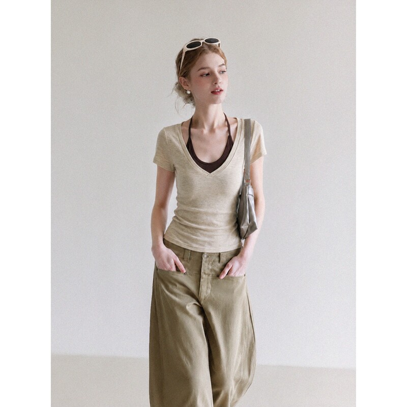 Forever High-End V-Neck Slim-Fit Short-Sleeve T-Shirt for Women in Summer, Brown Halter Neck Tank Top, Slim-Fit Two-Piece Top