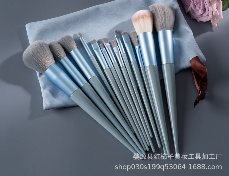 Matcha verde 13 piezas de belleza cepillo de maquillaje cuatro estaciones verde pelo de secado rápido cepillo de barbilla súper suave cepillo de labios rojo cepillo de reparación de polvo suelto