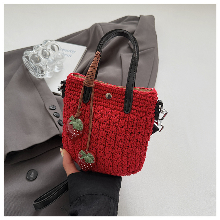 Hand-woven straw bag for women's summer 2025 new style super popular crossbody bag Korean version beach vacation mobile phone bag undefined
