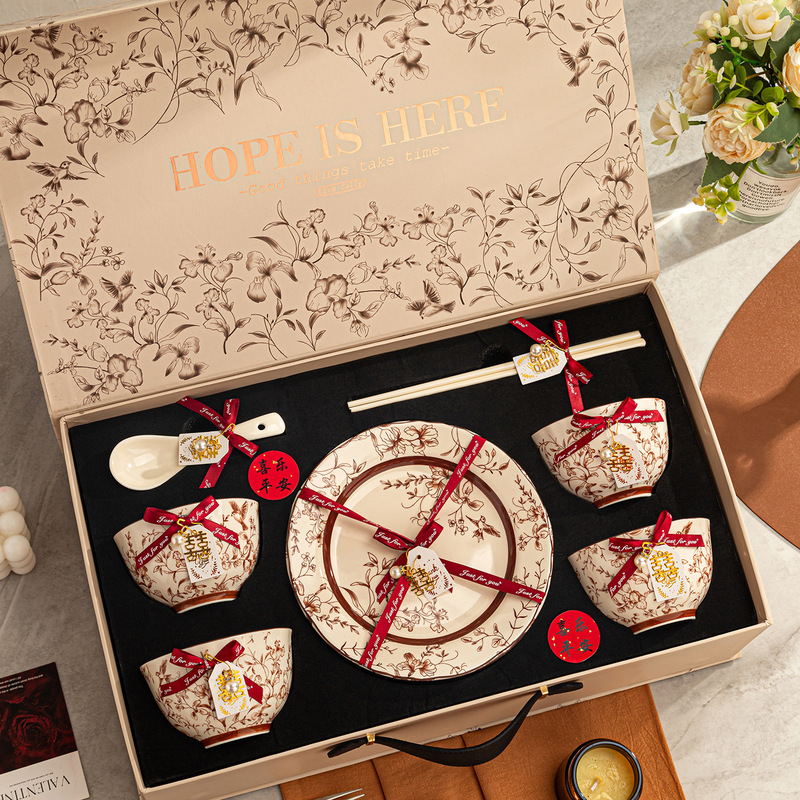 Highly Attractive Newlywed Wedding Gift Set, Home Use Underglaze Color Light Luxury Housewarming Gift Box, Bowls, Plates, Ceramic Tableware Highly Attractive Newlywed Wedding Gift Set, Home Use Underglaze Color Light Luxury Housewarming Gift Box, Bowls, Plates, Ceramic Tableware