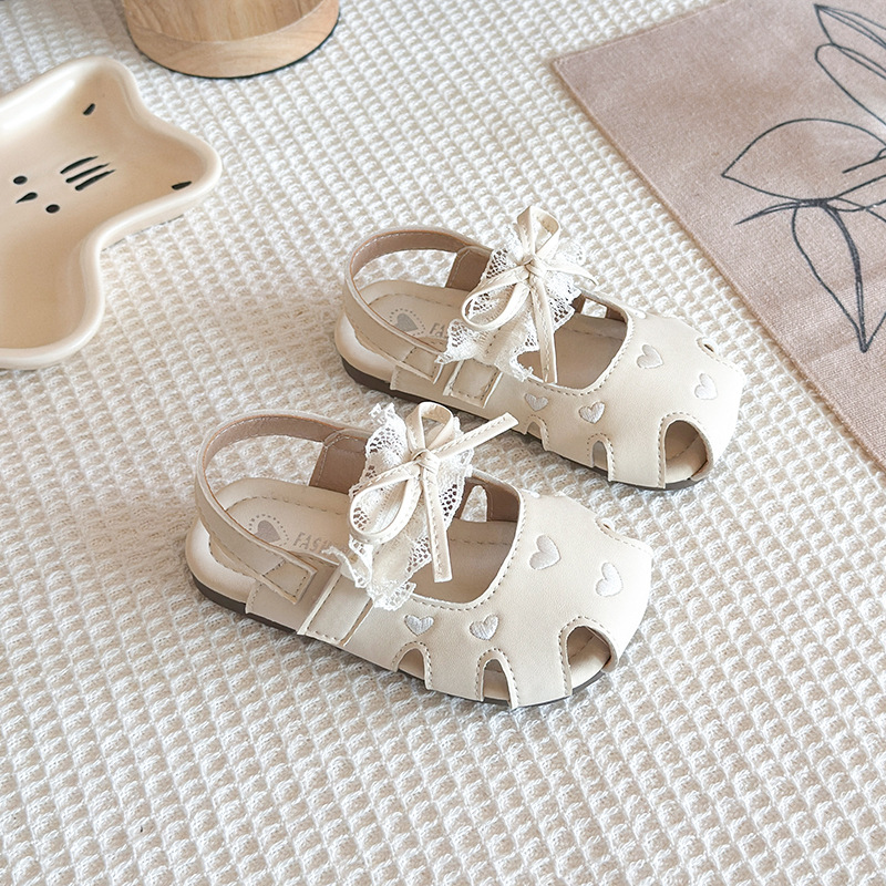 Sandálias huecas para niños 2026 verano nuevo estilo de moda para niñas zapatos de cabeza de bolsillo único para niños zapatos de princesa de arco image 7