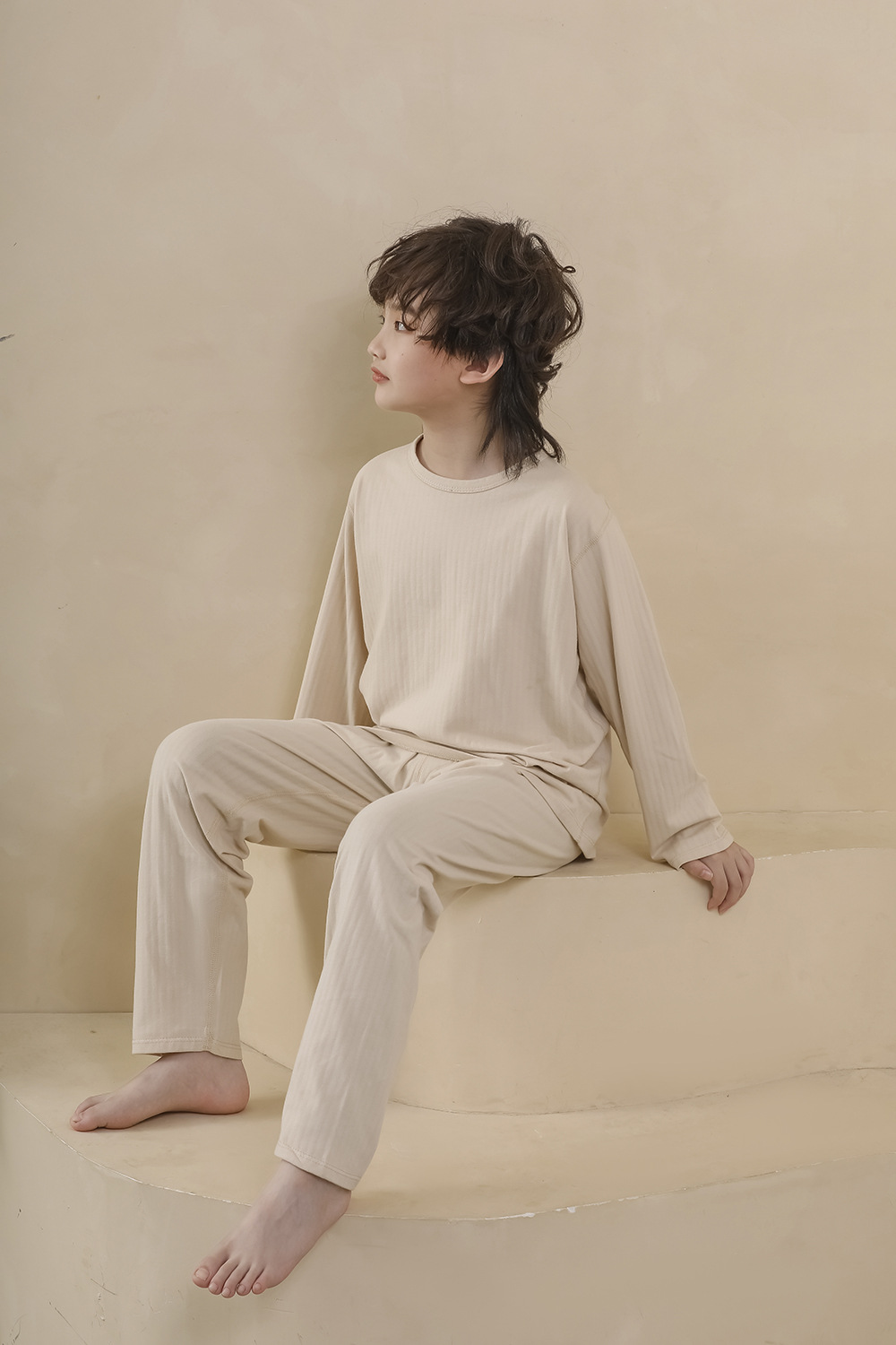 Nueva ropa infantil para el hogar sin huesos pijamas de manga larga primavera y otoño ropa de aire acondicionado de niñas algodón hombre