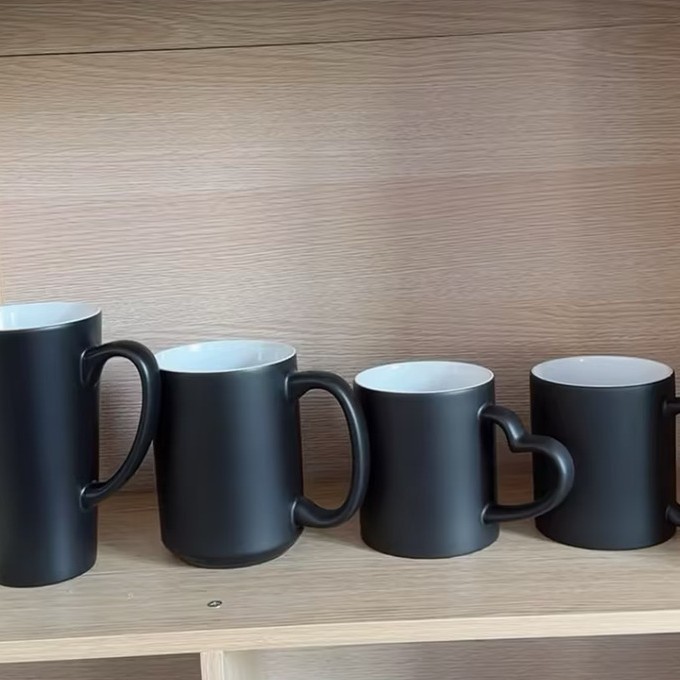 Fabricantes de tazas de marca LOGO tazas de recubrimiento personalizadas publicidad personalizada tazas de regalo de cerámica de hotel comercio exterior al por mayor