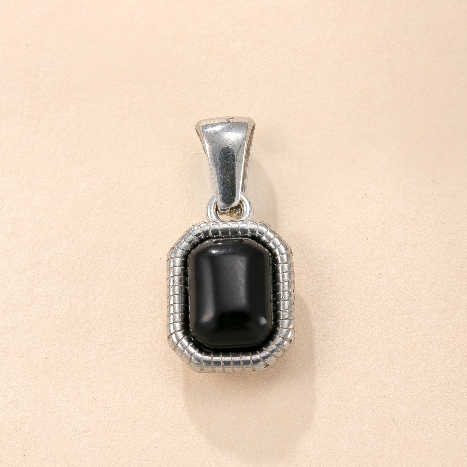 Colgante único Joyería de fundición de acero inoxidable Collar de piedra natural cuadrada biselado Simple Advanced Sense Diy Colgante Accesorios