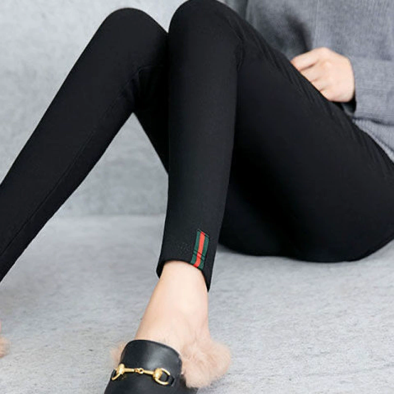 Леггинсы с высокой талией носят женские брюки весной и осенью