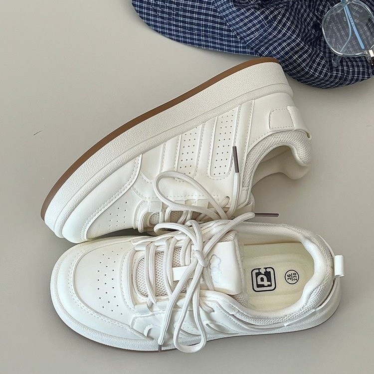 Zapatos de pan de estilo de Hong Kong nicho de diseño zapatos de skate para mujeres primavera y otoño de 2026 nuevos zapatos deportivos casuales universales zapatos blancos pequeños