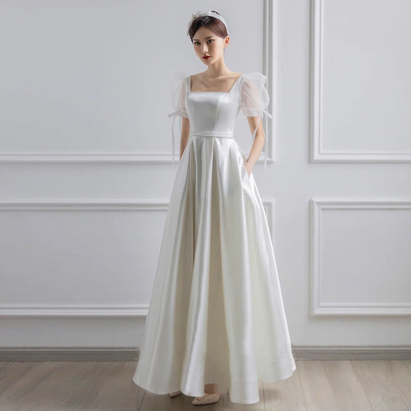Vestido de novia ligero estilo francés 2026, nuevo vestido de satén para mujeres pequeñas, ideal para uso diario, registro de matrimonio y fotografía de viajes.