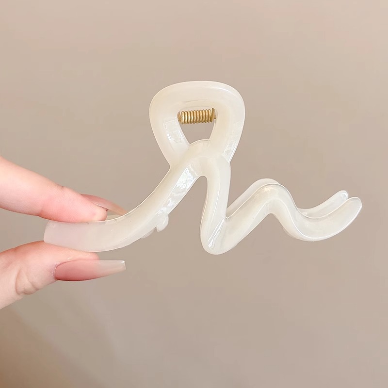 De alta calidad de felpa marrón horquilla hacia atrás cabeza clip de pelo tocado femenino otoño e invierno Gran Tiburón peludo horquilla