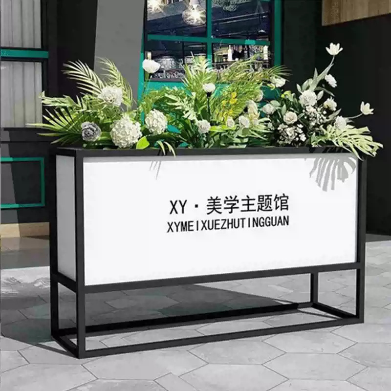 Caja de flores de balcón combinación de maceta de acero inoxidable terraza caja de plantación de tarjetas de escalones barandilla diseño gratuito caja de flores exclusiva