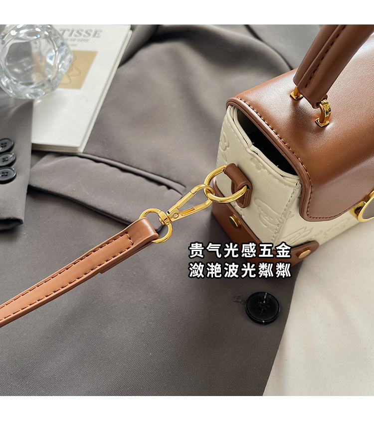Korean-style fashionable color-blocking small square handbag with a high-quality feel, a new summer 2025 stylish and versatile women's crossbody bag Application Scenario