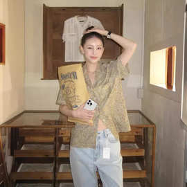 韩国 vi*pla*n 24春款 进口面料 KARAN 复古花朵 衬衫