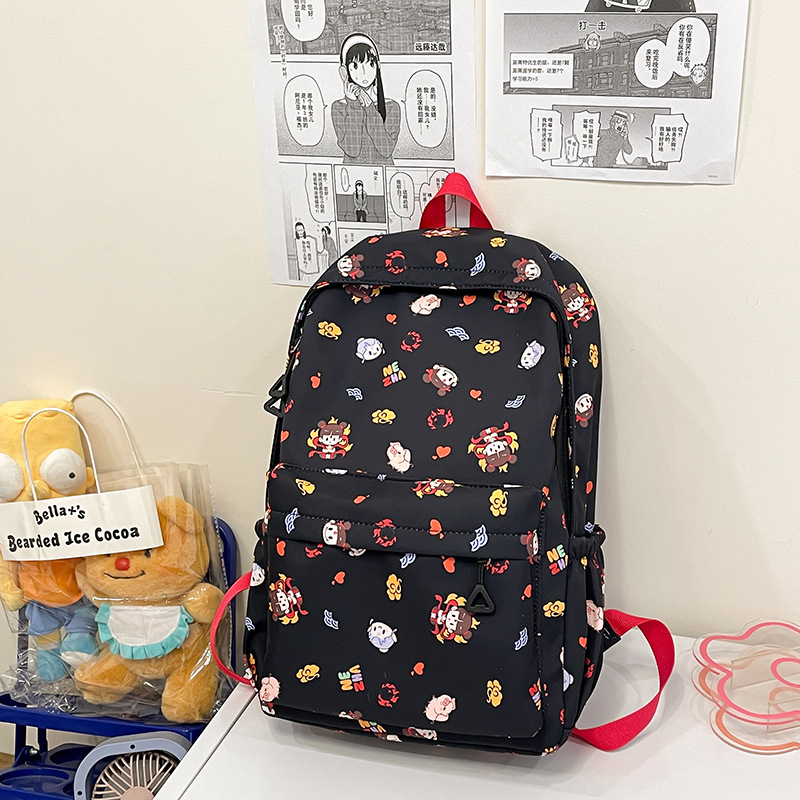 Mochila de marea nacional de los nuevos ins Los estudiantes de secundaria tienen hambre