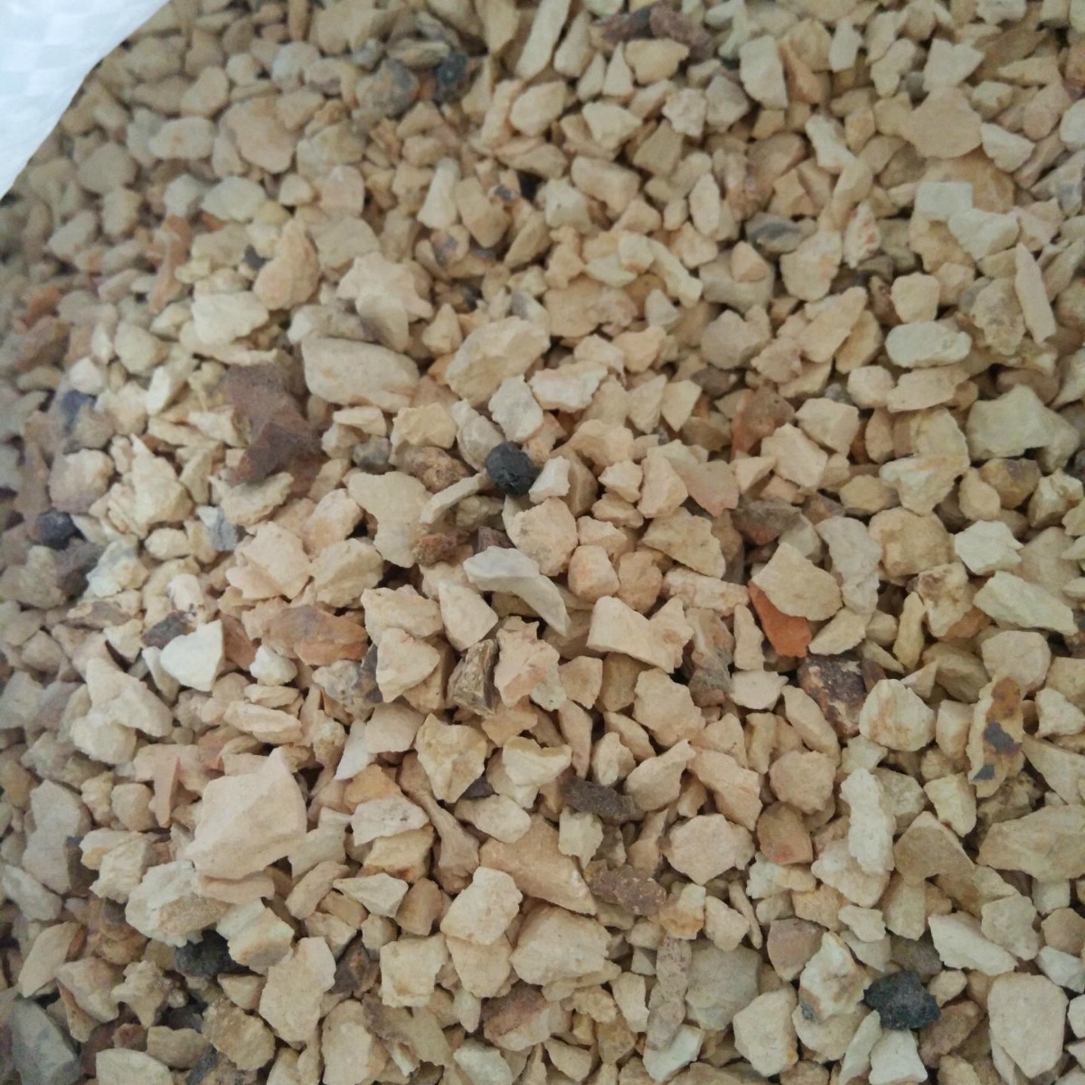 厂家销售铝矾土 细粉 煅烧铝矾土 铝矾土粉 耐火铸造材料 耐火骨