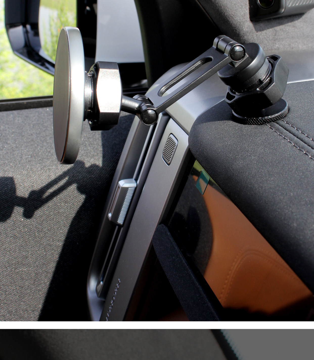 Suitable for ICAR V27, a special A-pillar car magnetic phone holder with an aluminum alloy base and adjustable angle