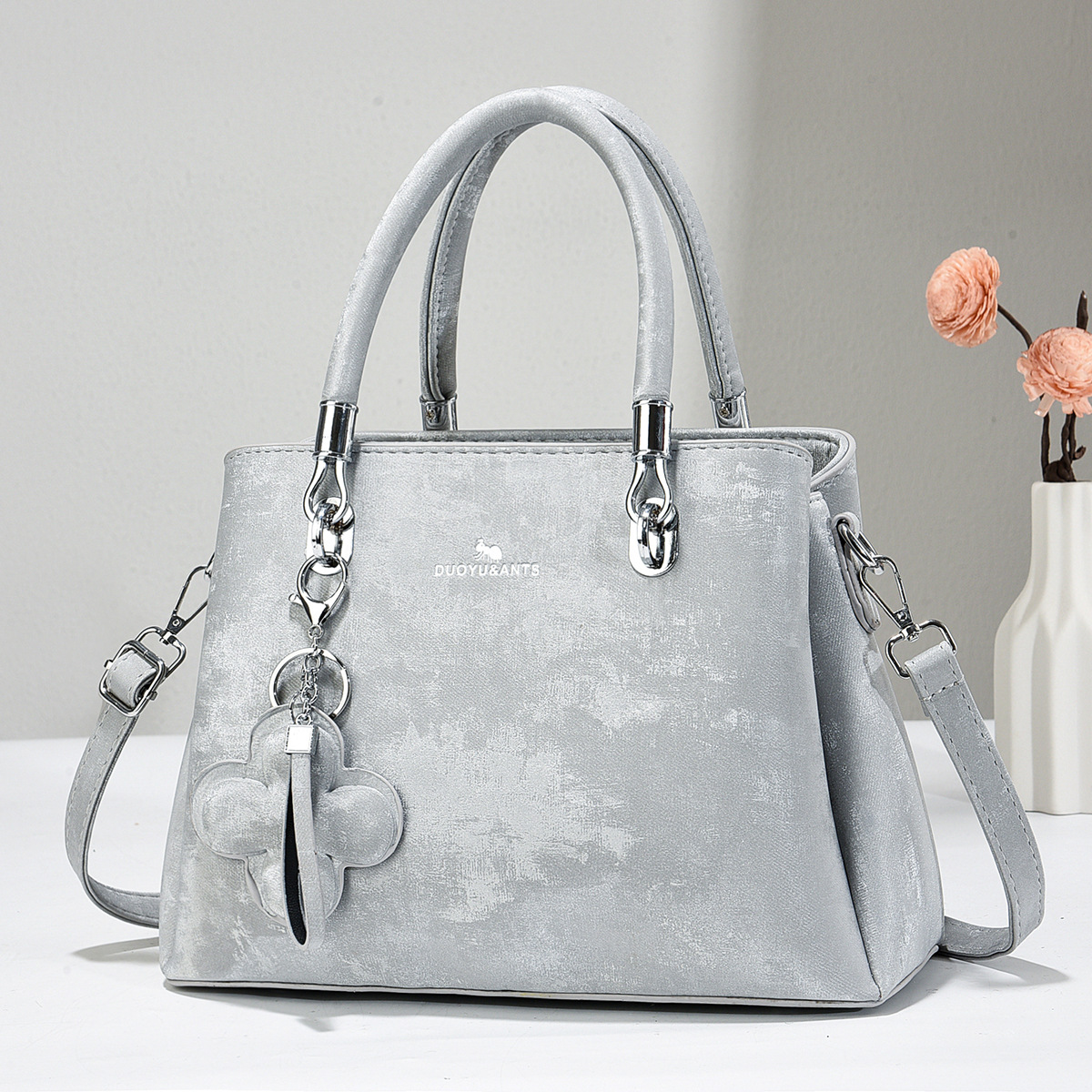 Bolso de mujer 2025 nuevo bolso de mensajero de un solo hombro para mujer bolso portátil de alta calidad práctico de gran capacidad para mujer