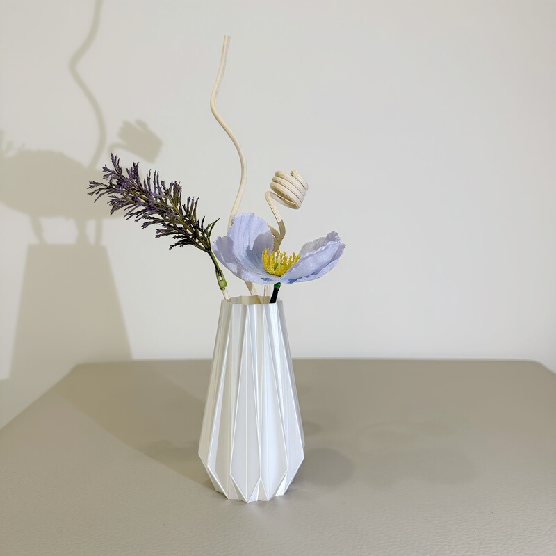 新しい芸術的な抽象花瓶ツイストレトロフラワーアレンジメント装飾装飾品北欧シンプルなインスタイル 3D プリントライト高級|undefined