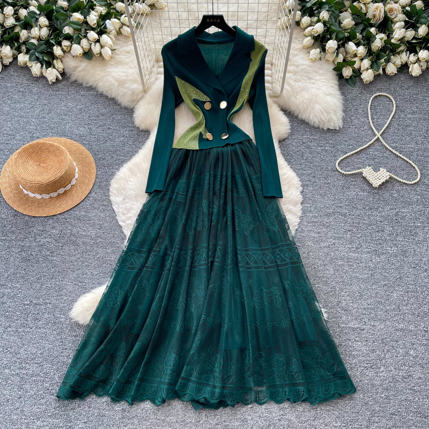 Women's French Romantic Style Lace Dress Suit Collar Slimming Pleated Long Skirt Elegant Commuting Summer Dress_ecoleips.com