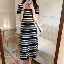 条纹方领短袖连衣裙女夏薄款针织复古修身收腰中长款一步包臀裙子