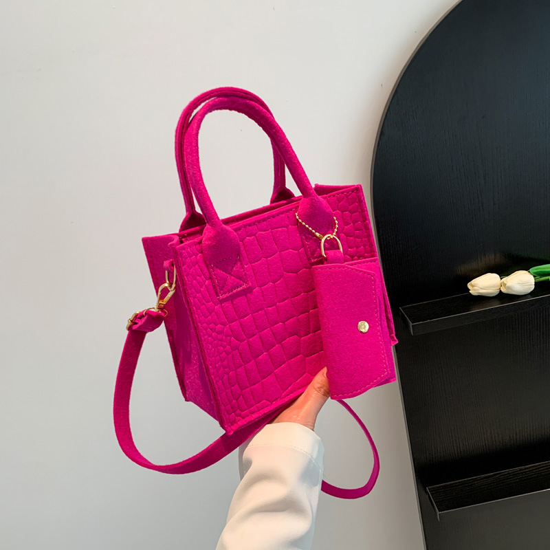 Patrón de cocodrilo de fieltro color sólido portátil pequeño bolso cuadrado conjunto de tres piezas bolso de la madre y el niño 2023 popular hombro crossbody simple bolso de las mujeres