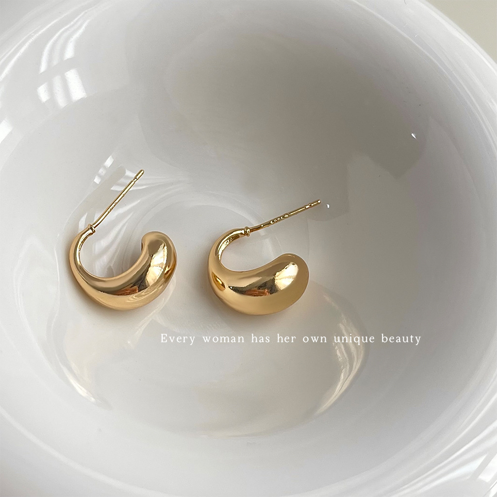 1_0029_Every woman has her own