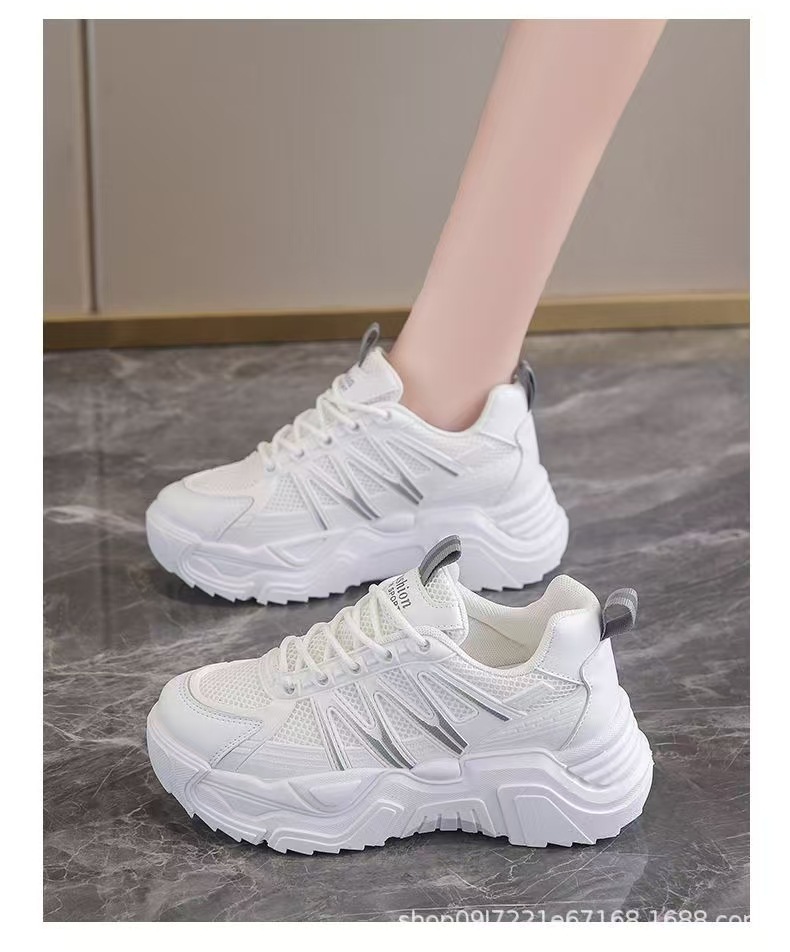 Mujeres 2024 primavera y otoño nuevo estilo de moda zapatos casuales de malla ligeros con suela gruesa zapatos deportivos de tendencia estudiantiles zapatos de padre rojo en línea