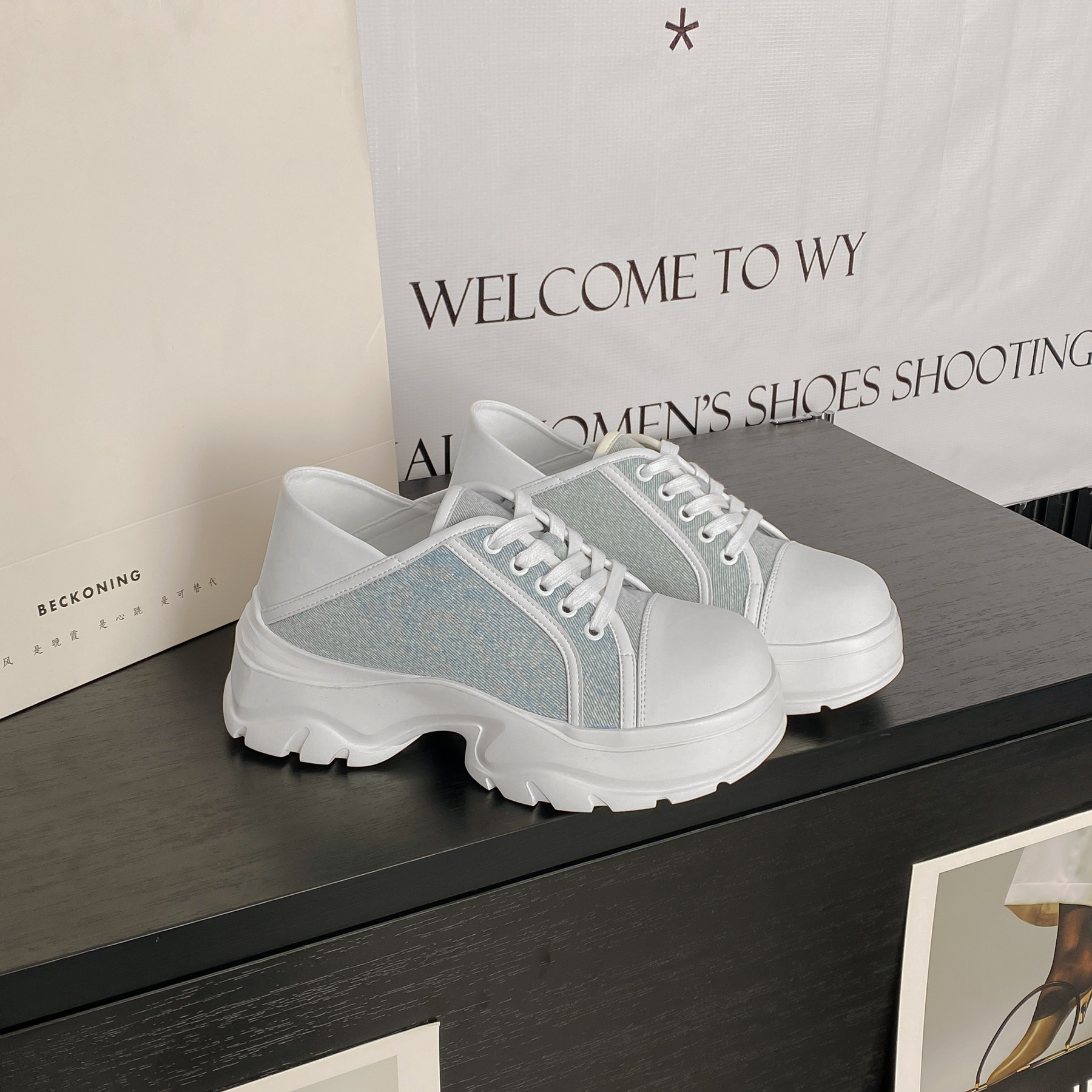 2024 Spring/Summer New Inner Elevated with One Step Canvas Thick Sole Versatile Casual Little White Women's Board Shoes_voghion.com