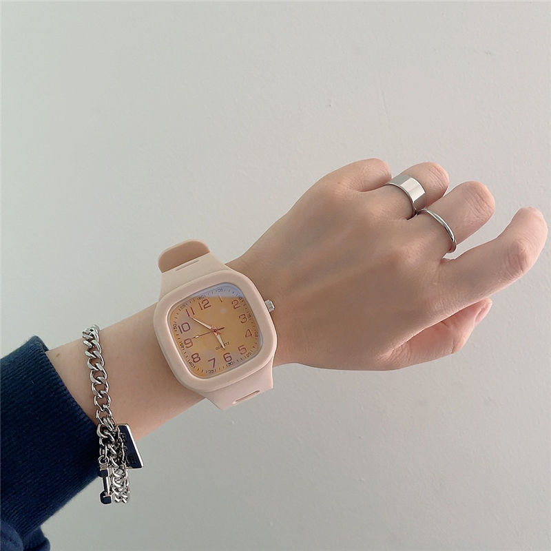 Simple Style Number Buckle Electronic Women's Watches display picture 3