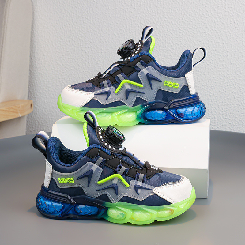 Zapatos DE LOS NIÑOS otoño y el invierno nueva malla giratoria hebilla de cuero los niños zapatillas medio y grandes los zapatos de viaje las niñas ocasionales