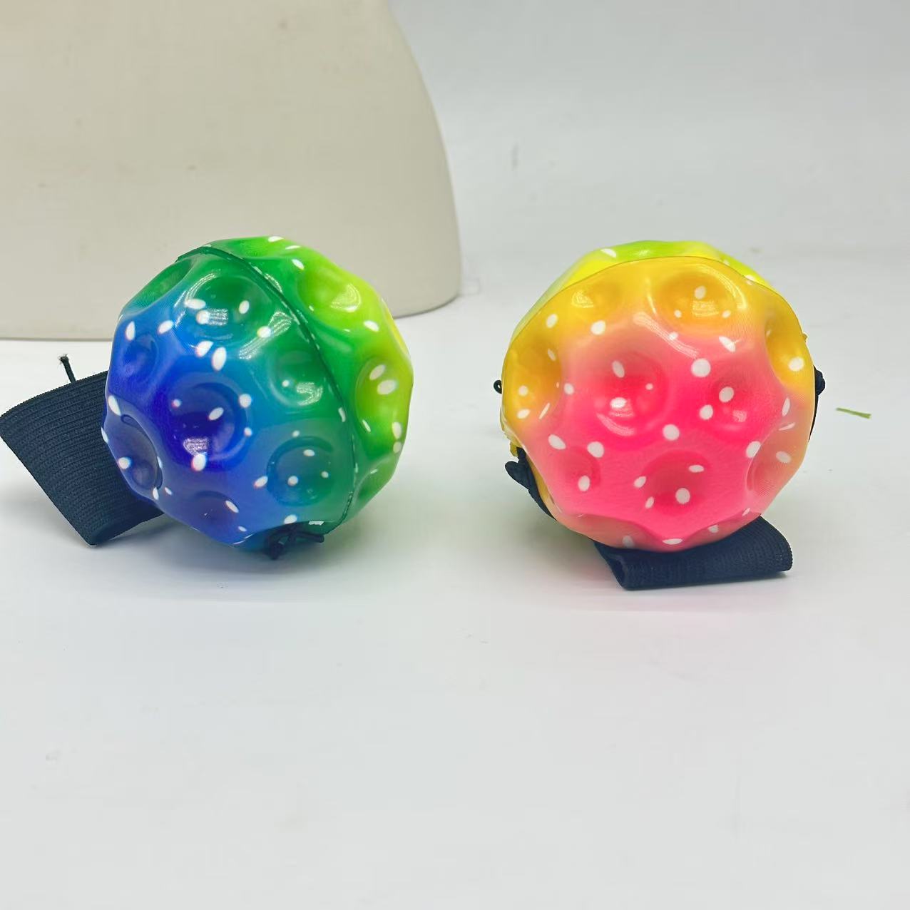 Pelota elástica de pulsera Stitch Moonstone para niños, juguete de cuerda, pelota saltarina, pelota de fuerza para muñeca, pelota de fitness al por mayor